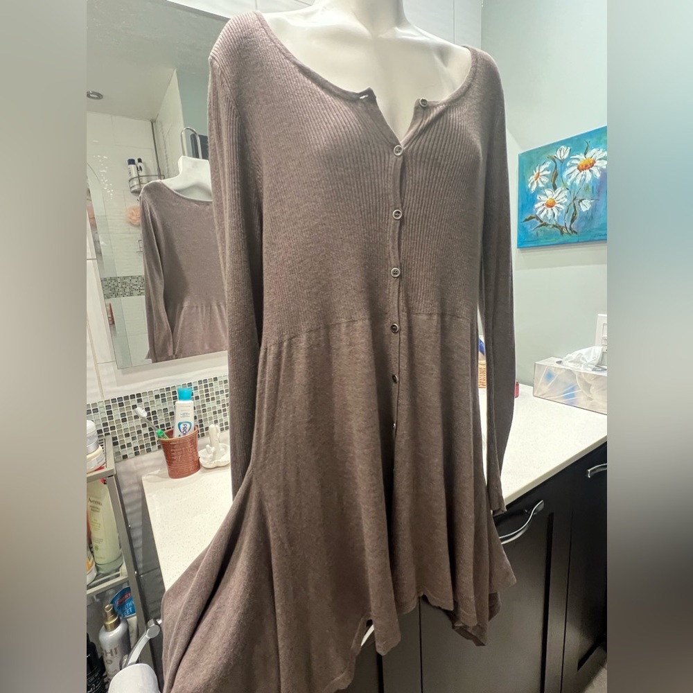 Size L Christopher & Banks Cardigan Top